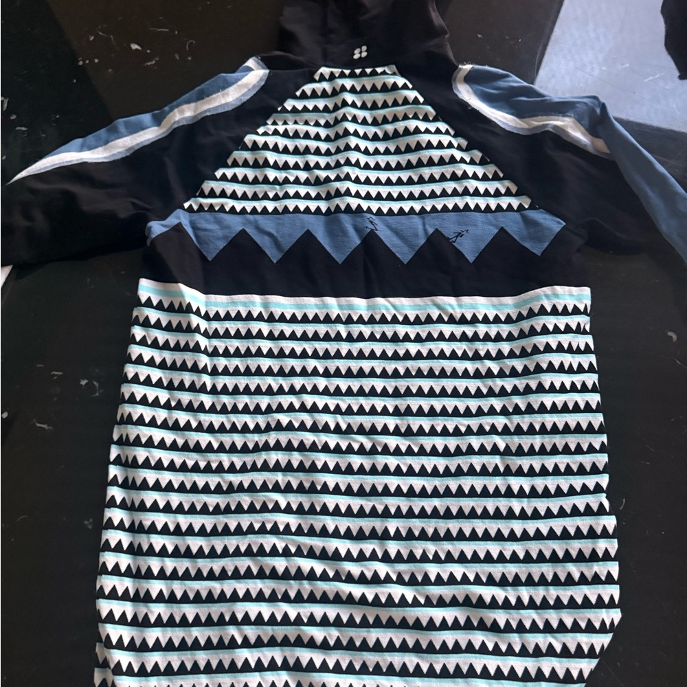 Sweaty Betty Black and White Long Sleeve Geometric Top - Picture 3 of 4